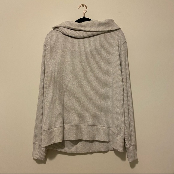 NWT Velvet by Graham and Spencer Medium Gray Cowl Neck Ribbed Sweater - Picture 11 of 14